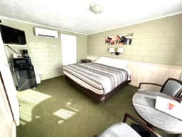 Mt. C-Ranch Room #5
