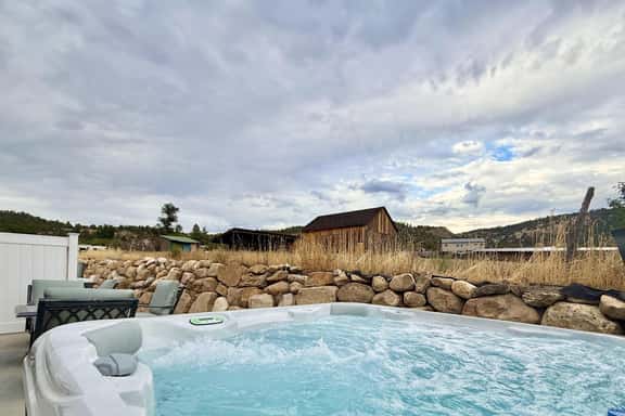 Glendale Getaway - Image 1
