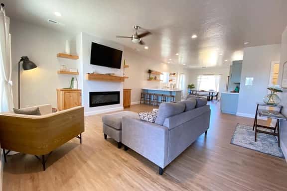 Ranchos Retreat - Image 1