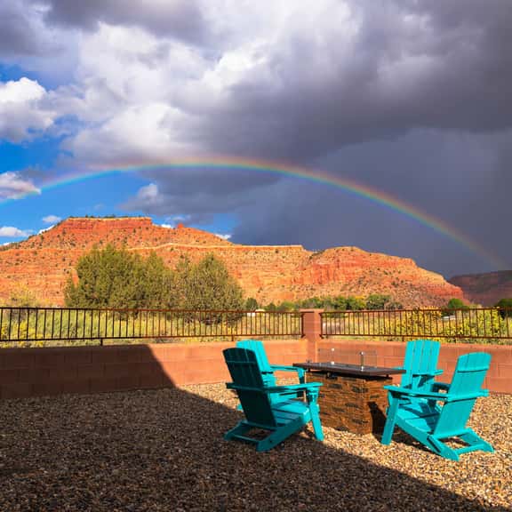 Roaming Red Rock - Image 1