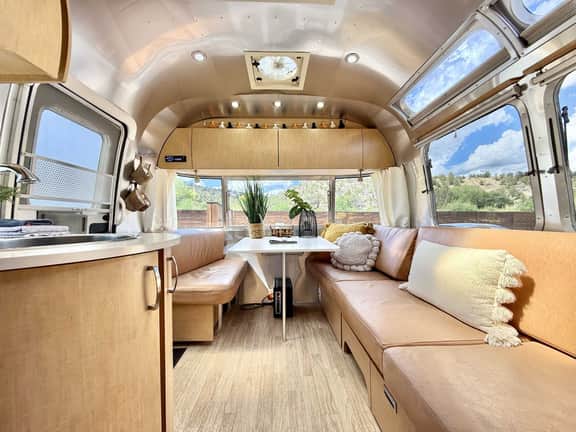 Airstream 1