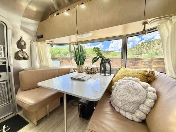 Airstream 1