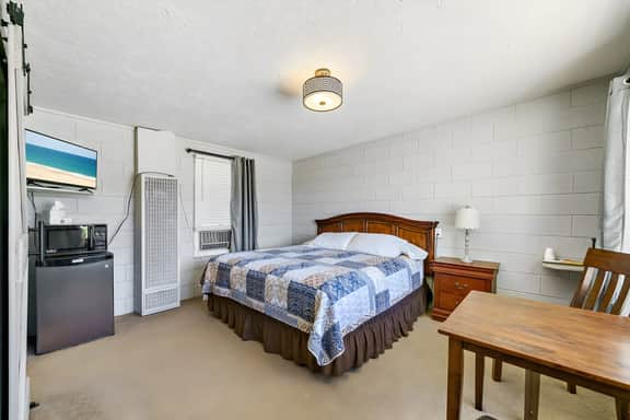 Mt. C-Farm Room #7