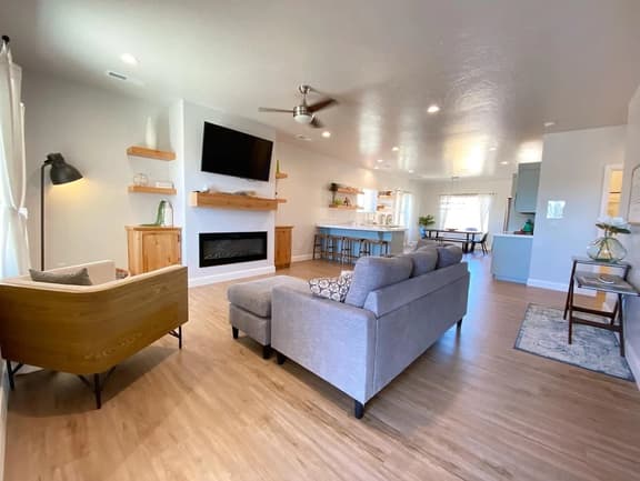 Ranchos Retreat