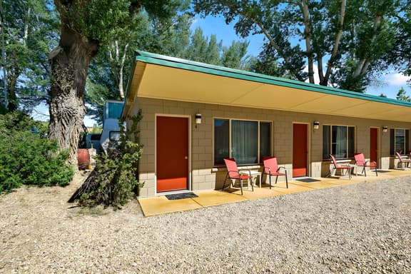 Mt. C-Garden Room #4